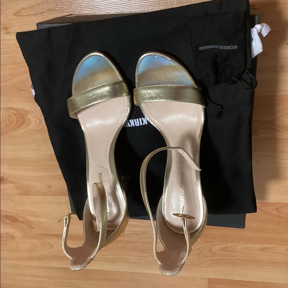 NICHOLAS KIRKWOOD Metallic Nappa 90mm Mira Pearl Sandals - Picture 12 of 12